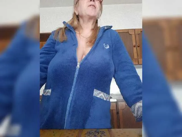 Live sex webcam photo for pussyboom11 #273127174