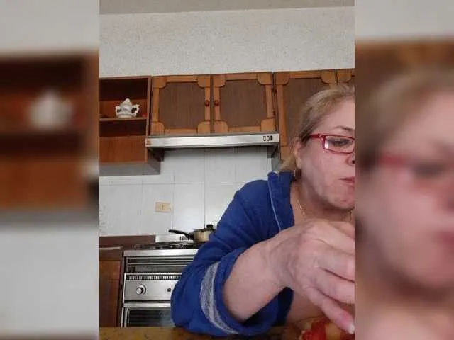 Live sex webcam photo for pussyboom11 #273549905