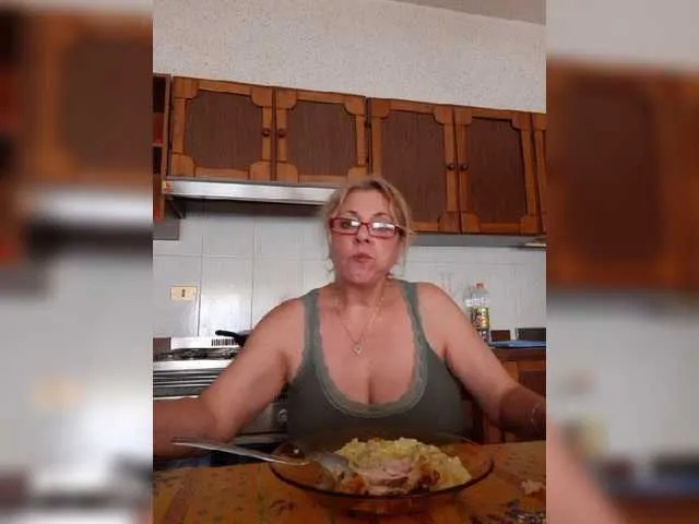 Live sex webcam photo for pussyboom11 #273990154