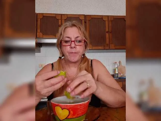 Live sex webcam photo for pussyboom11 #274521195