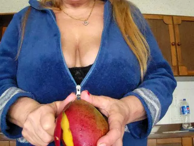 Live sex webcam photo for pussyboom11 #276774682