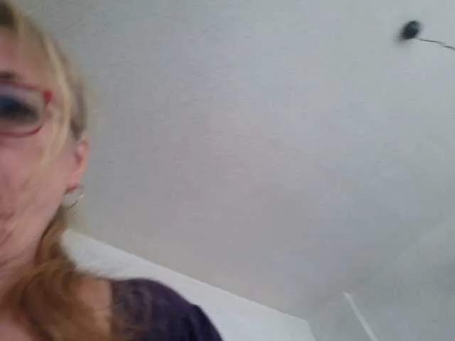 Live sex webcam photo for pussyboom11 #292074384