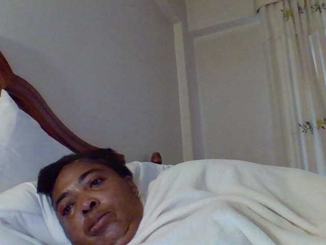 Live sex webcam photo for pussylips53 #290165029