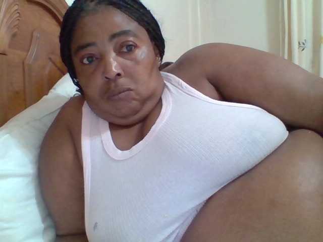 Live sex webcam photo for pussylips53 #290240447