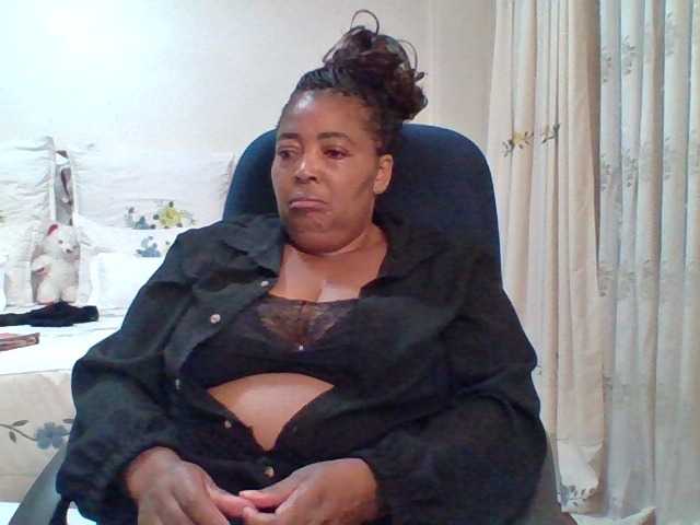 Live sex webcam photo for pussylips53 #290274737