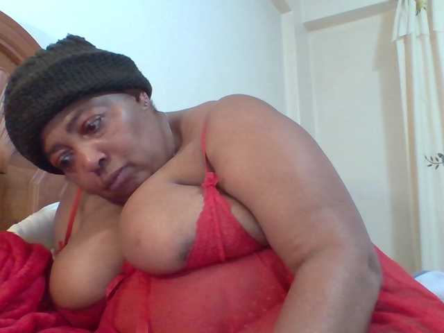 Live sex webcam photo for pussylips53 #291313137