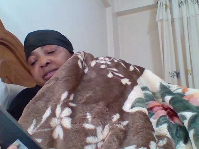 Live sex webcam photo for pussylips53 #291342797