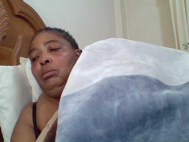 Live sex webcam photo for pussylips53 #291358191