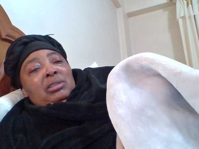 Live sex webcam photo for pussylips53 #291372307