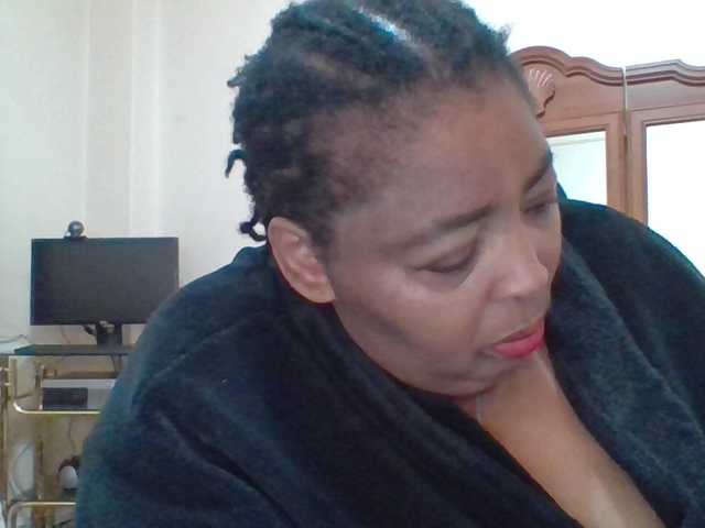 Live sex webcam photo for pussylips53 #291454782