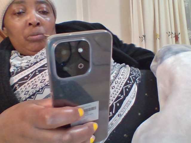 Live sex webcam photo for pussylips53 #291467608