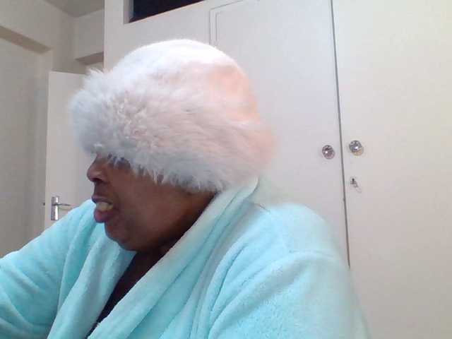 Live sex webcam photo for pussylips53 #291549654