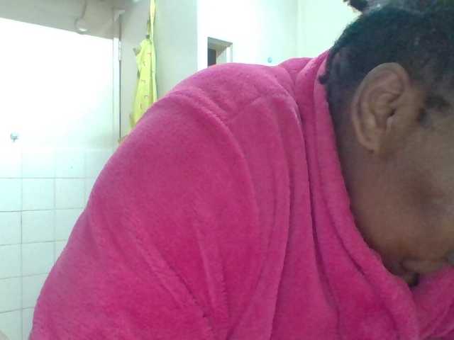 Live sex webcam photo for pussylips53 #291563376