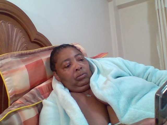 Live sex webcam photo for pussylips53 #291581217