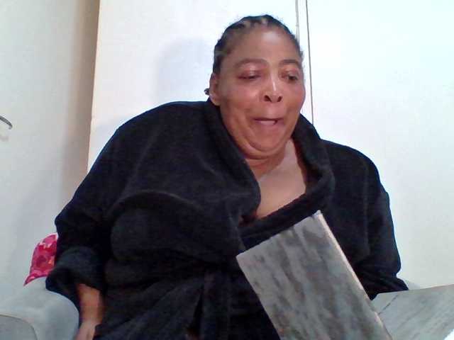 Live sex webcam photo for pussylips53 #291692008