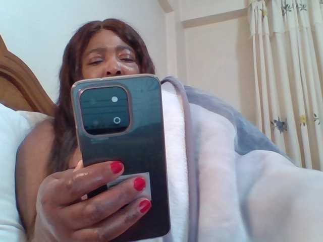 Live sex webcam photo for pussylips53 #291727724