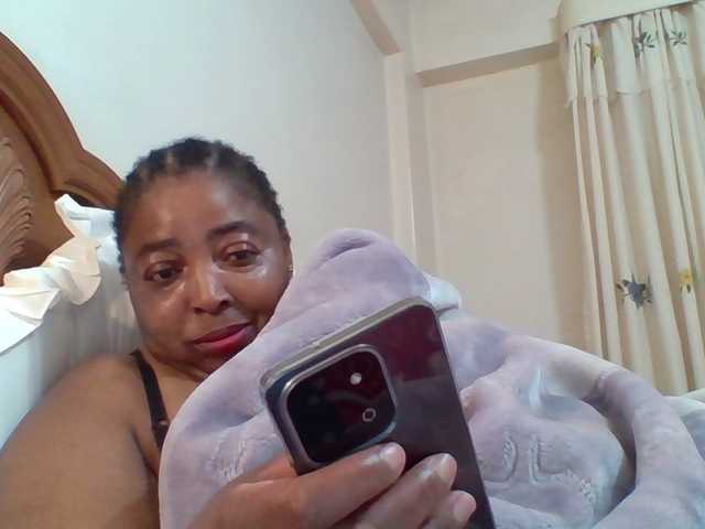 Live sex webcam photo for pussylips53 #291734712