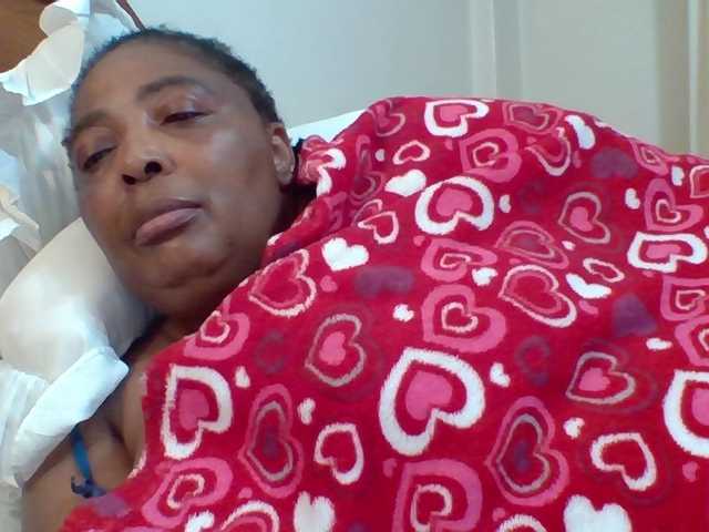 Live sex webcam photo for pussylips53 #291813504