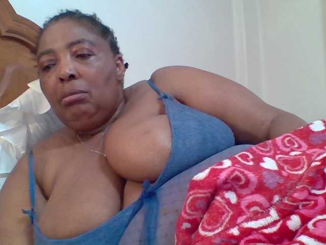 Live sex webcam photo for pussylips53 #291816925