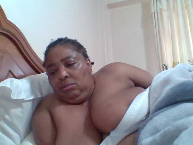 Live sex webcam photo for pussylips53 #291850279