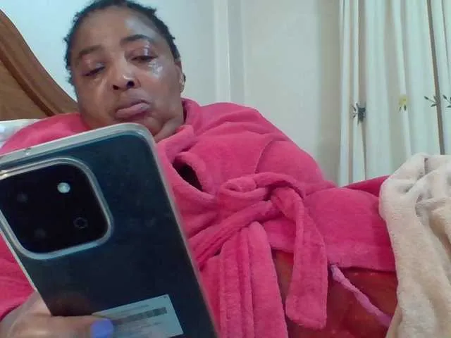 Live sex webcam photo for pussylips53 #291896684