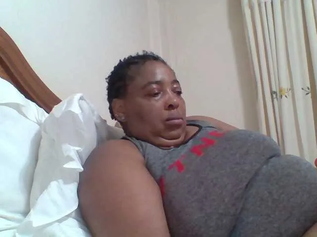 Live sex webcam photo for pussylips53 #291929800