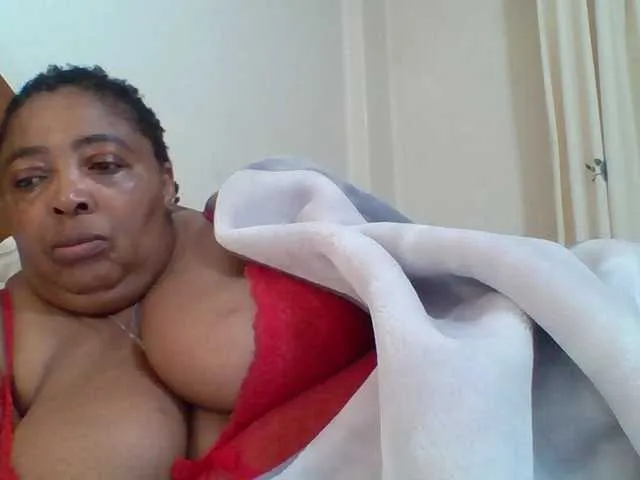 Live sex webcam photo for pussylips53 #291957990