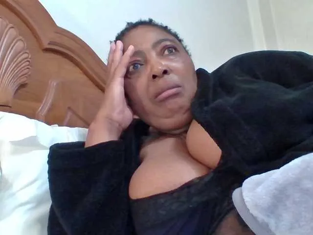 Live sex webcam photo for pussylips53 #291999396