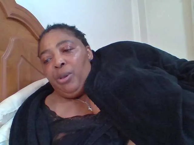 Live sex webcam photo for pussylips53 #292002608