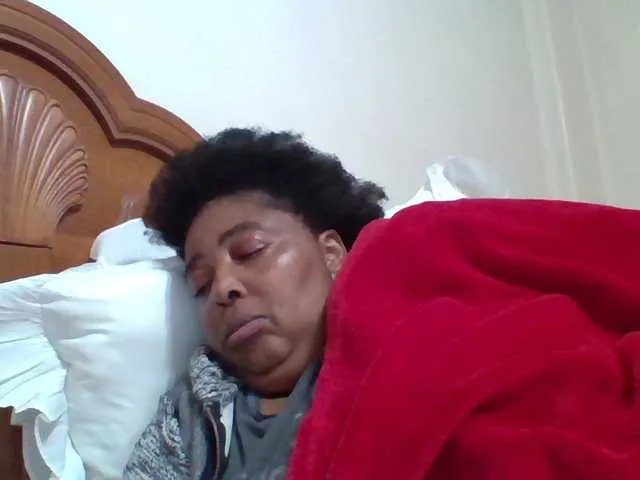 Live sex webcam photo for pussylips53 #292038954