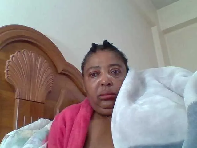 Live sex webcam photo for pussylips53 #292133859