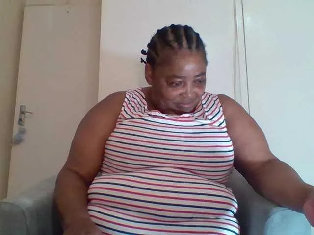 Live sex webcam photo for pussylips53 #292150707