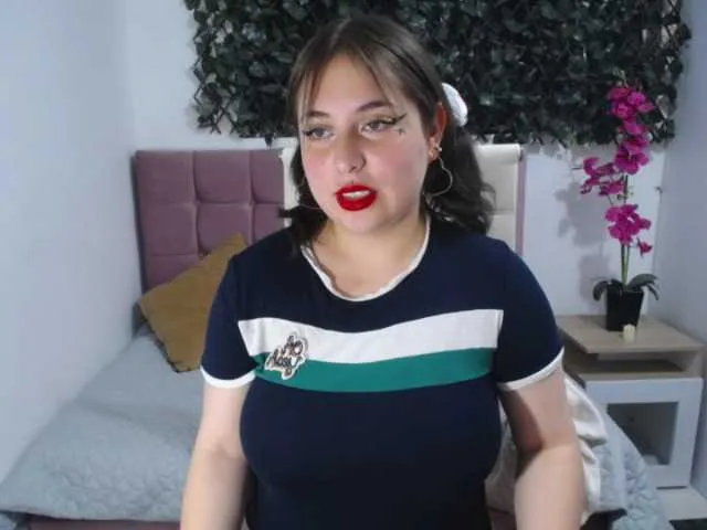 Live sex webcam photo for queen077 #271808872