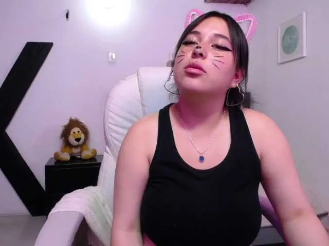 Live sex webcam photo for queen077 #272183498