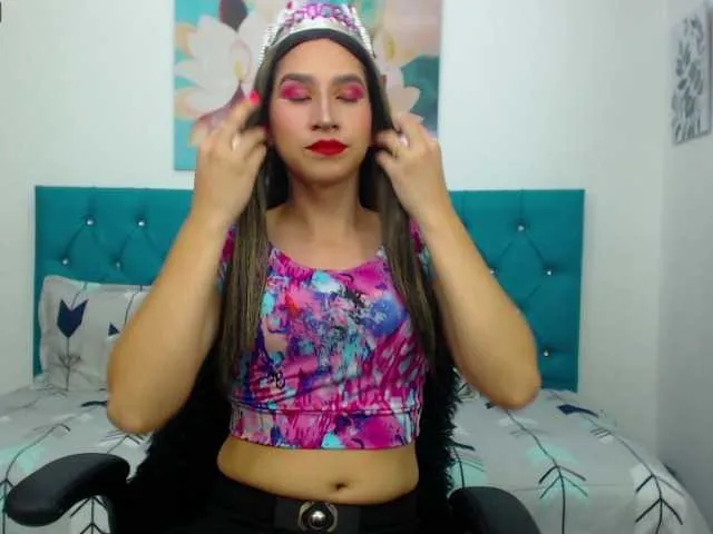 Live sex webcam photo for queena-24 #273521105