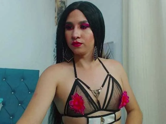 Live sex webcam photo for queena-24 #273747582