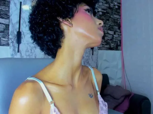 Live sex webcam photo for queencuarxxo #293677063