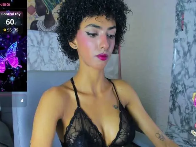 Live sex webcam photo for queencuarxxo #293834362