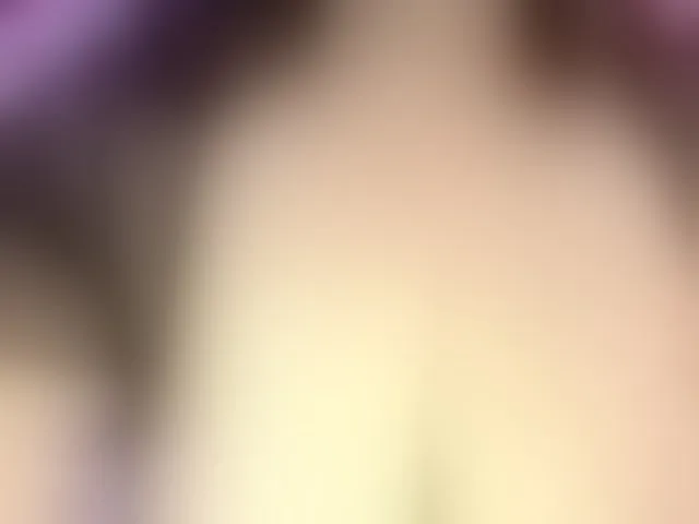 Live sex webcam photo for queendesiree #293533437