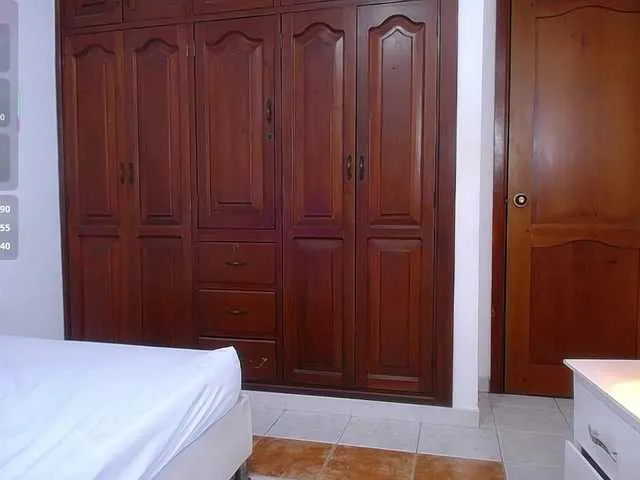 Live sex webcam photo for queeniestar #291531510