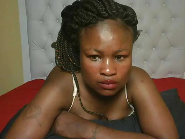 Live sex webcam photo for queenivy #291832526
