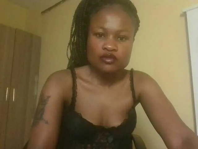 Live sex webcam photo for queenivy #292035405
