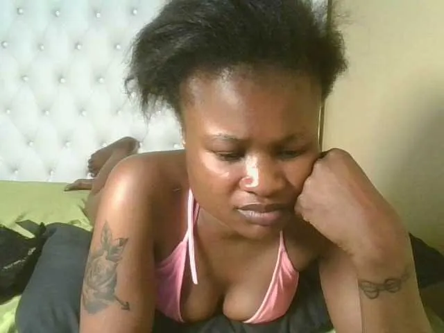 Live sex webcam photo for queenivy #292153347