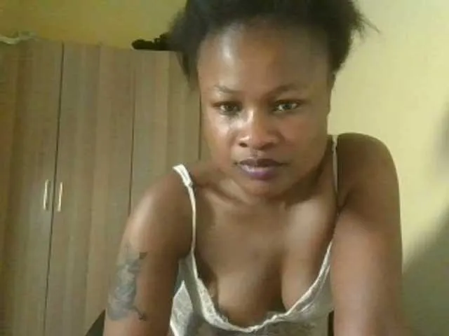 Live sex webcam photo for queenivy #292154957