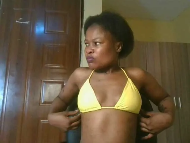 Live sex webcam photo for queenivy #292190649