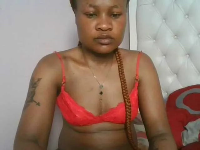 Live sex webcam photo for queenivy #292432061