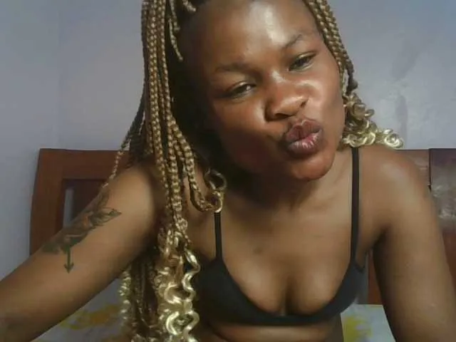 Live sex webcam photo for queenivy #292636908