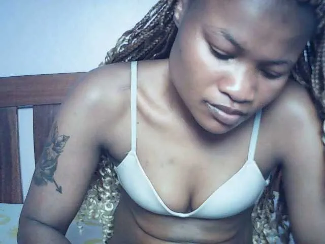 Live sex webcam photo for queenivy #292735493