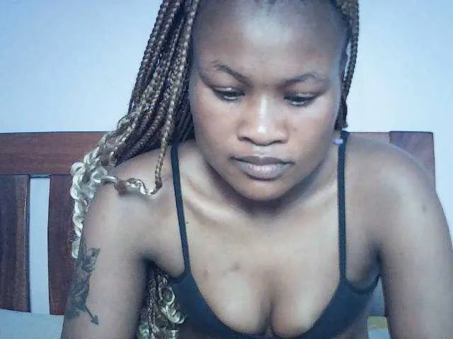 Live sex webcam photo for queenivy #292777179