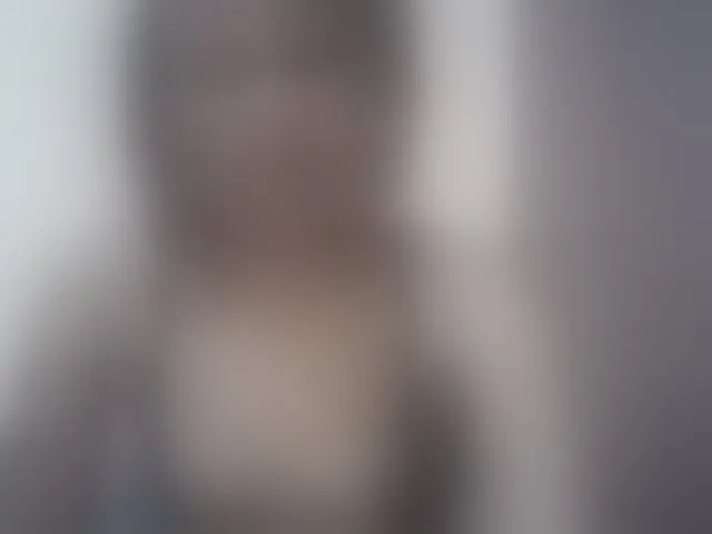 Live sex webcam photo for queenivy #293189720